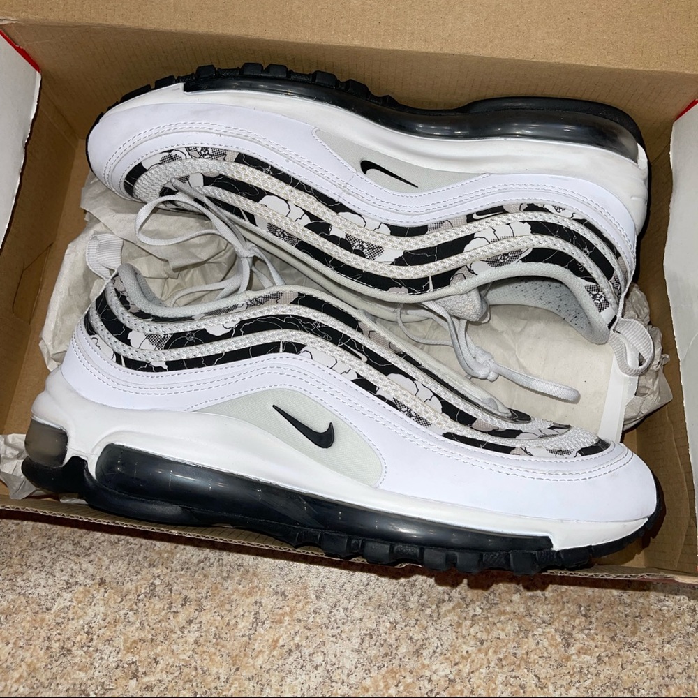 Nike Air Max 97 SE Women’s, size 8, worn once